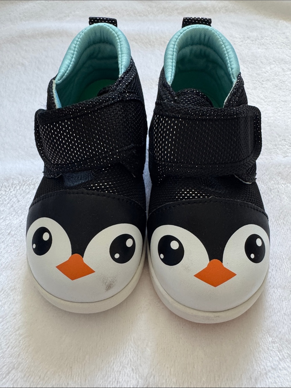 Ikiki Penguin Sneakers